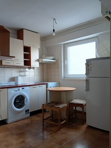 Dorobanti, garsoniera mobilata si utilata, str. Hatmanul Arbore